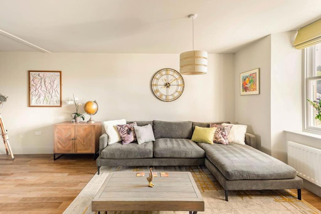 Shamrock, Bowness On Windermere, Superb One Bedroom Apartment With Private Parking Экстерьер фото